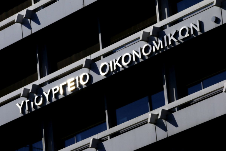 Ταμείο Ανάκαμψης: Ξεκινάει η αξιολόγηση 408 επενδυτικών σχεδίων για τρεις δράσεις με επίκεντρο τον πρωτογενή τομέα