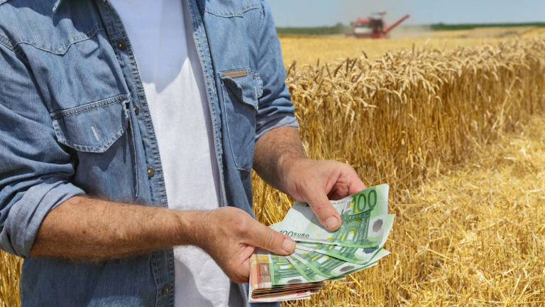 Χαµηλότοκα επενδυτικά δάνεια για τους αγρότες: Με επιτόκιο 3,5% και ύψος από 3.000 έως 25.000 ευρώ, χωρίς υποθήκες στις περισσότερες περιπτώσεις