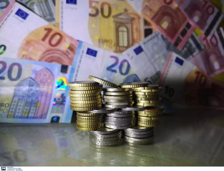 Όλα όσα αλλάζουν από την 1η Απριλίου, ποια επιδόματα αυξάνονται