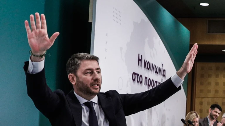 ΠΑΣΟΚ: Συνεδριάζει η Κεντρική Επιτροπή  Κάλεσμα Ανδρουλάκη για «αγώνα χωρίς ταβάνι»