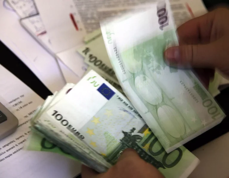 Market και Youth Pass και αυξήσεις μισθών και προσλήψεις στο Δημόσιο Ψηφίζεται σήμερα το ν/σ