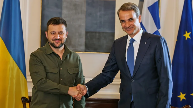Μητσοτάκης – Ζελένσκι: Αναβαθμίζεται η αμυντική συνεργασία, η Ελλάδα προτίθεται να εκπαιδεύσει τους Ουκρανούς στα F-16