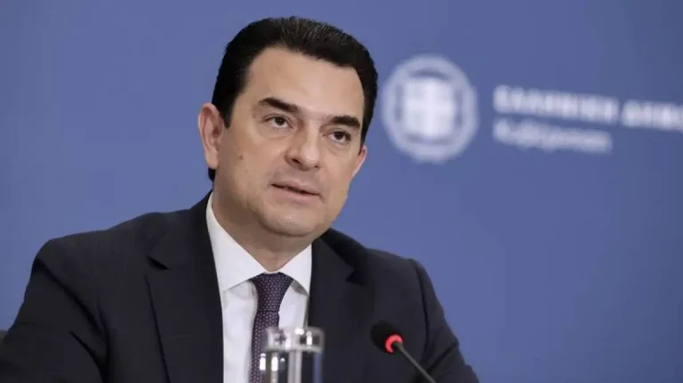 Υπουργείο Ανάπτυξης – Σκρέκας: Αύριο ανακοινώνονται παρεμβάσεις σε καλάθι του νοικοκυριού και μαθητή