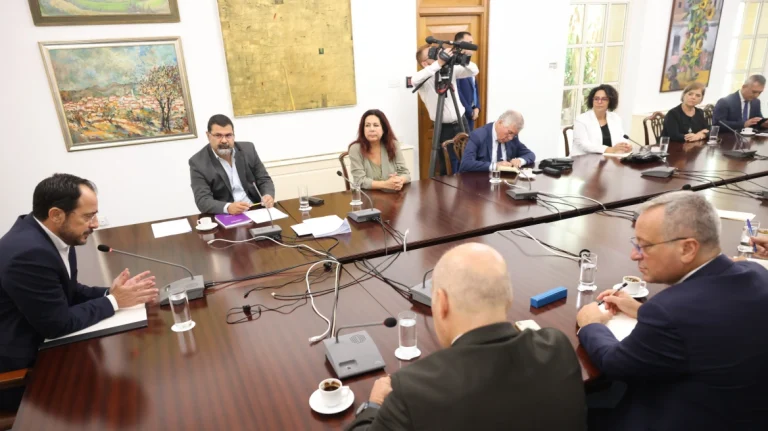 Χριστοδουλίδης: Το καλύτερο κλίμα στις σχέσεις Ελλάδας-Τουρκίας θετικό και για το Κυπριακό
