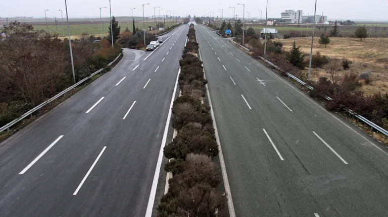Κλειστή η Εθνική για Αθήνα και Θεσσαλονίκη – Κομμένη στα δύο η χώρα