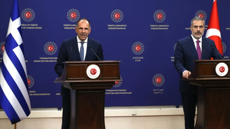 Ελληνοτουρκικά – Γεραπετρίτης: Ιστορική ευκαιρία να αναζητήσουμε κοινούς τόπους – Φιντάν: Ως Τουρκία υποστηρίζουμε την αρχή του δίκαιου διαμοιρασμού