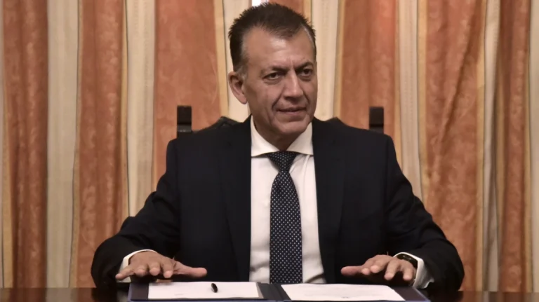 ΟΑΚΑ – Ανακοινώσεις Βρούτση σήμερα για το σκέπαστρο Καλατράβα