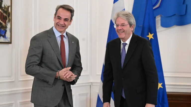 Εύσημα Τζεντιλόνι για την ελληνική οικονομία