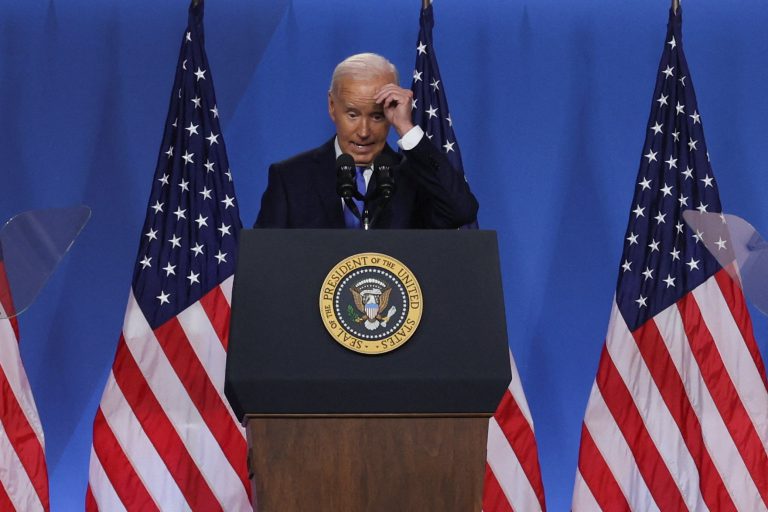 CNN: Ομπάμα και Πελόζι ανησυχούν για τον Μπάιντεν, αλλά δεν μπορούν να τον πείσουν να αποσυρθεί