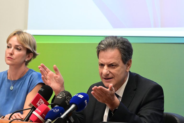 3 μέτρα στήριξης για το ακριβό ρεύμα  Επιδότηση τον Αύγουστο για πράσινα και κίτρινα τιμολόγια