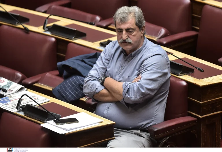 Ο Κασσελάκης φέρνει ξανά πίσω στην Κοινοβουλευτική Ομάδα του ΣΥΡΙΖΑ τον διαγραφέντα Πολάκη