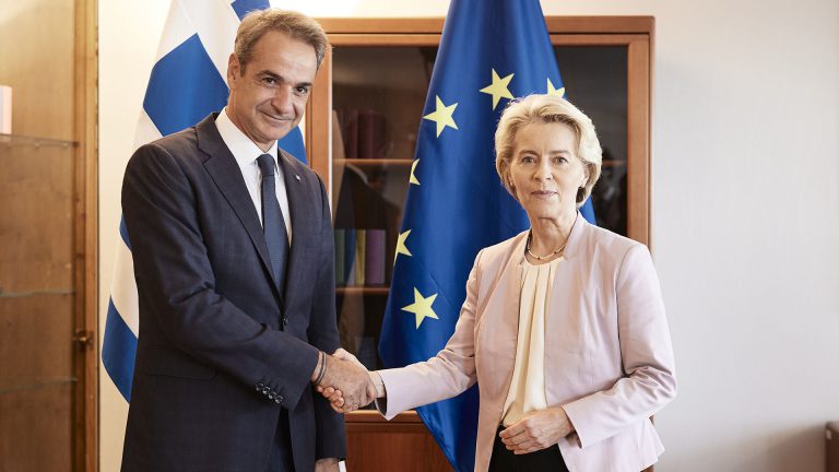Financial Times: Επιστολή Μητσοτάκη στη φον ντερ Λάιεν, ζητά ευρωπαϊκή λύση στις στρεβλώσεις της αγοράς ενέργειας