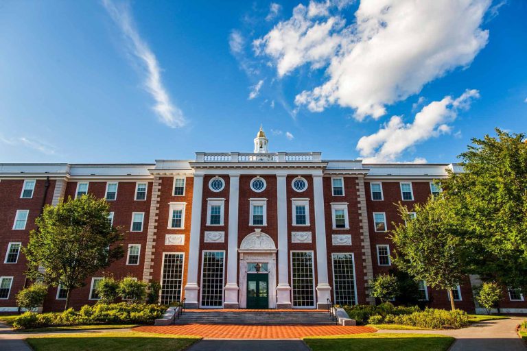 Μεταπτυχιακά στην Ελλάδα από Yale, Harvard και άλλα 22 πανεπιστήμια του εξωτερικού