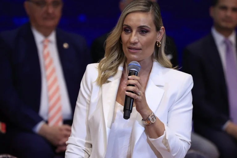 Ελεονώρα Μελέτη: για τη ρητορική μίσους στα μέσα κοινωνικής δικτύωσης