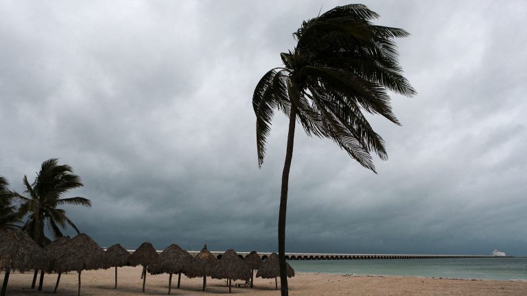 Florida: Δραματικές προειδοποιήσεις για να φύγουν όλοι απο την πόλη