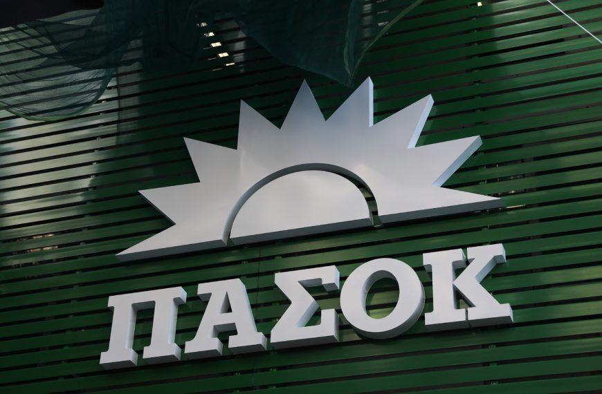 ΠΑΣΟΚ: Το νέο πλάνο με τα πρόσωπα που αναλαμβάνουν θέσεις-κλειδιά