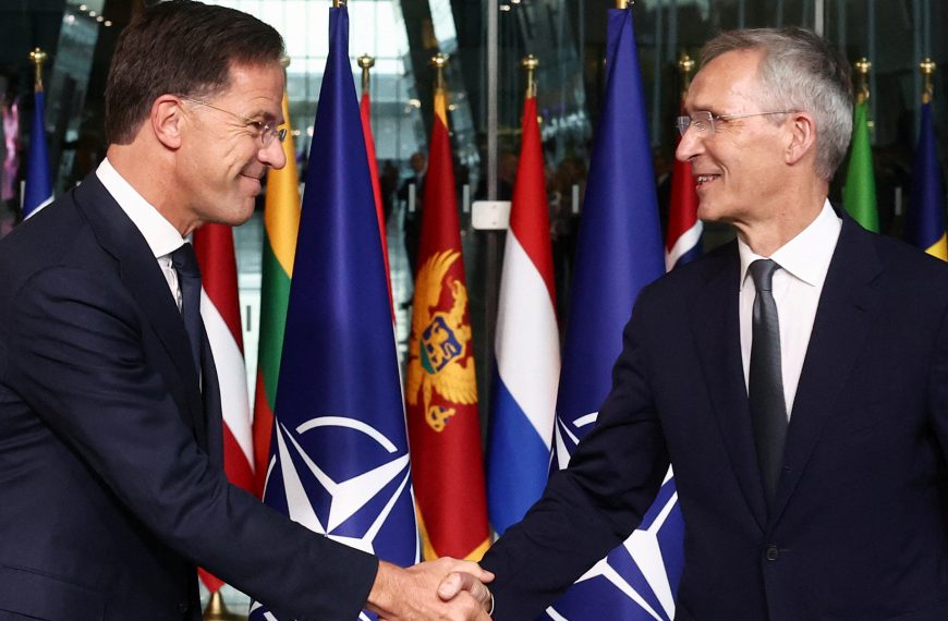 NATO: Ανέλαβε επισήμως νέος γενικός γραμματέας ο Μαρκ Ρούτε