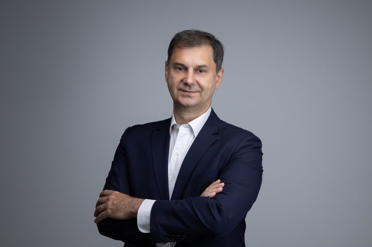 Χάρης Θεοχάρης: Η Ελληνική Υποψηφιότητα για τη Γενική Γραμματεία του Παγκόσμιου Οργανισμού Τουρισμού