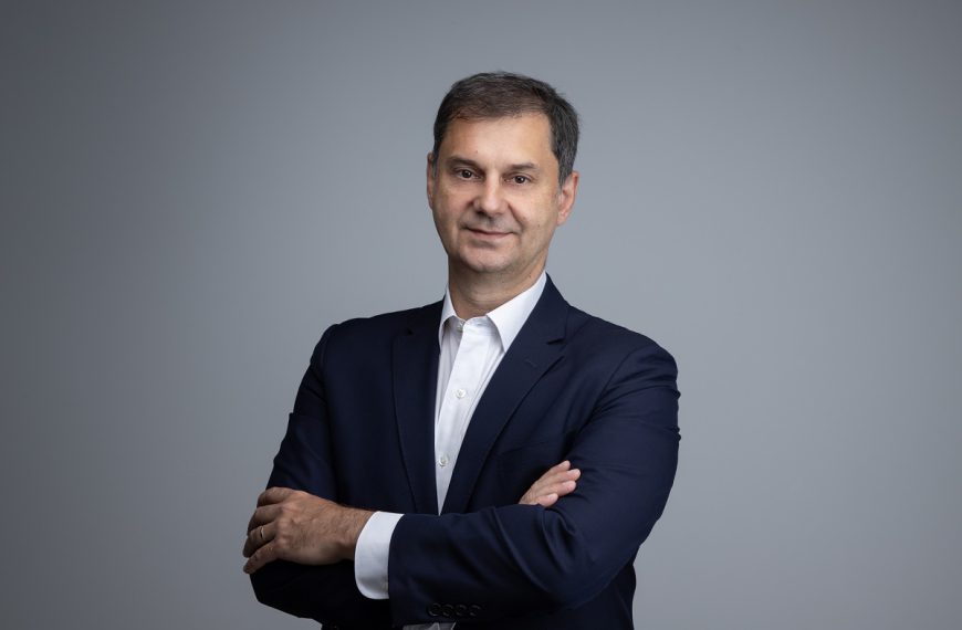 Χάρης Θεοχάρης: Η Ελληνική Υποψηφιότητα για τη Γενική Γραμματεία του Παγκόσμιου Οργανισμού Τουρισμού