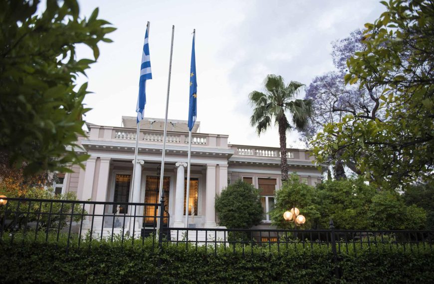 Παγώνουν μέχρι νεωτέρας οι αποφάσεις ασύλου για Σύρους πρόσφυγες