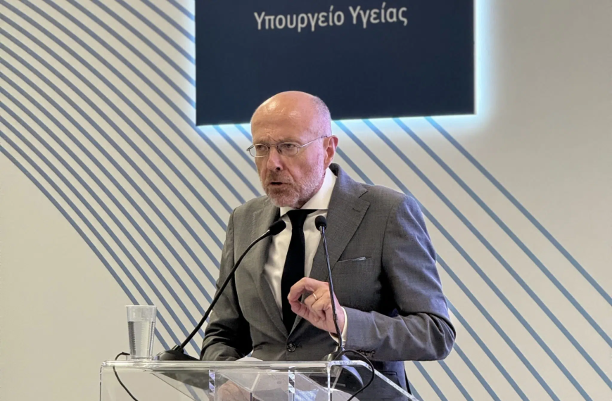 Δ. Βαρτζόπουλος: Νόμος θα απαγορεύει την πώληση αλκοόλ και τσιγάρων σε ανήλικους