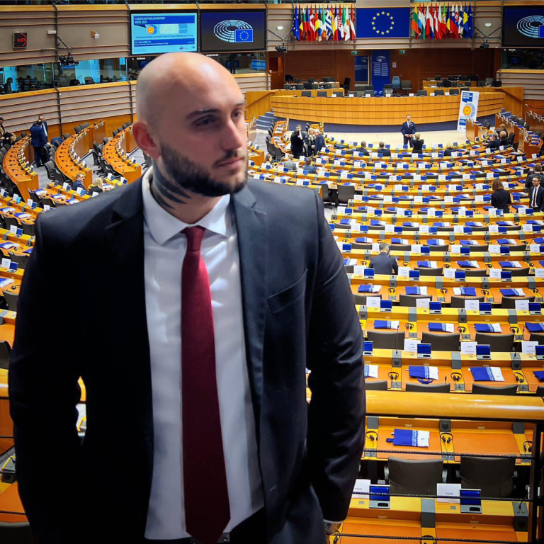Δημήτρης Πατσιλίβας: Στρατηγικές Επαφές στις Βρυξέλλες και Επανεκκίνηση για τη Δυτική Αθήνα