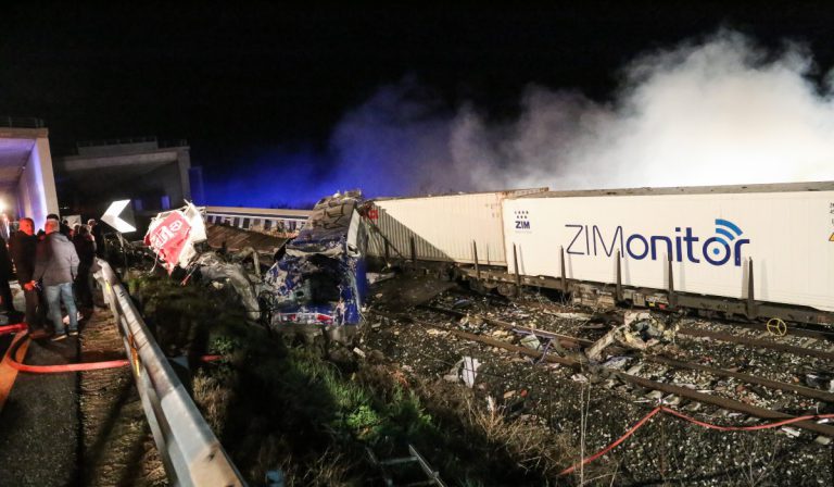 Σφοδρή διαφωνία από την Έκθεση της Γάνδης για τα Τέμπη: Καταγγέλλει τον ΕΟΔΑΣΑΑΜ για τα εύφλεκτα έλαια σιλικόνης