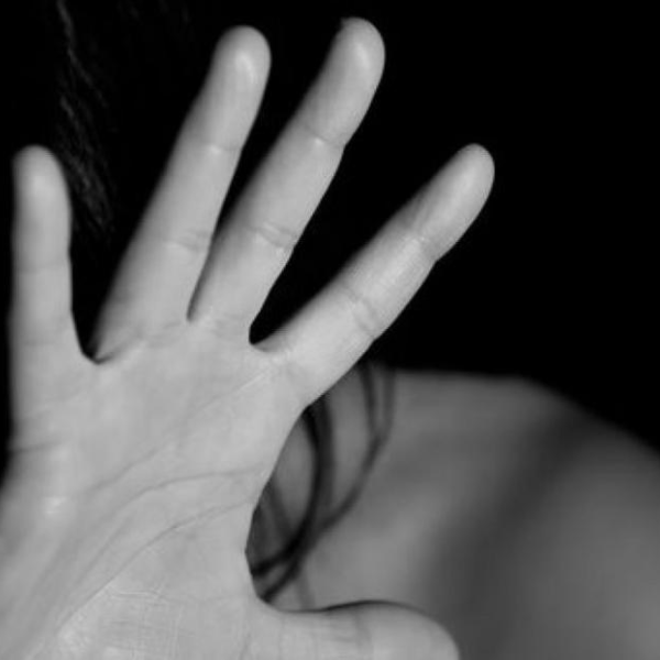 Γυναικοκτονία: Νομοθετικό Έλλειμμα και Αναγκαία Μεταρρύθμιση