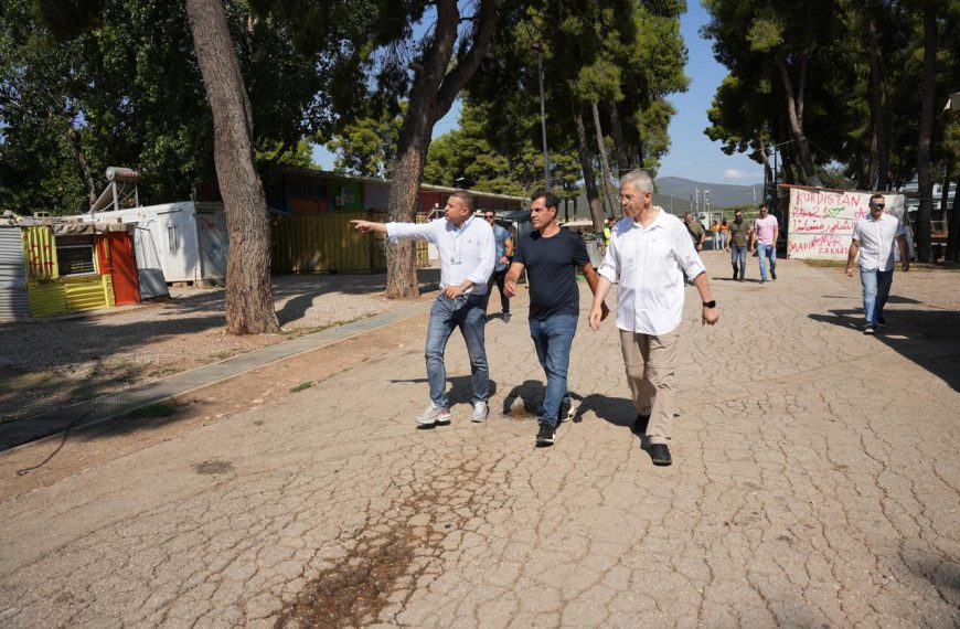 Με σχέδιο, παρουσία και αποφασιστικότητα: Περιοδεία Πλεύρη στις δομές φιλοξενίας – Στο πλευρό του ο Γενικός Γραμματέας Δημήτρης Γλυμής