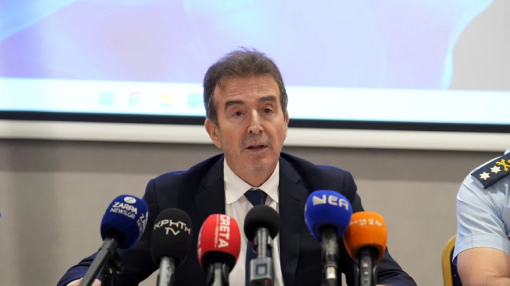 Χρυσοχοΐδης: Αυστηροποίηση της νομοθεσίας για τα όπλα προανήγγειλε ο Υπουργός- «Παραείναι χαλαρή» Χρυσοχοΐδης