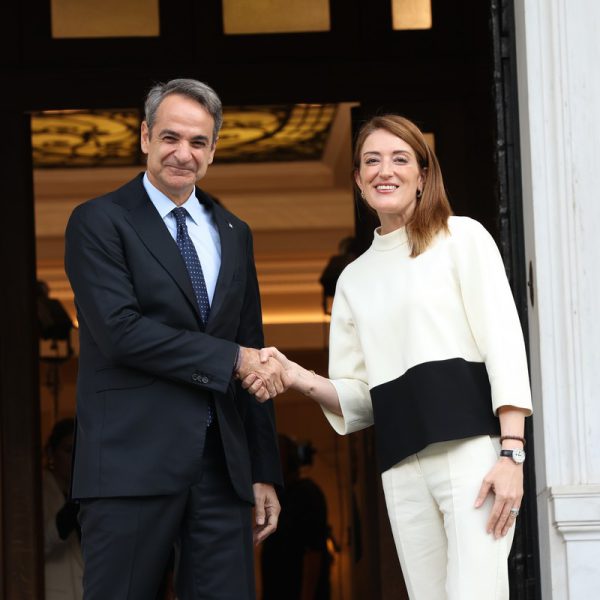 μητσοτάκης μέτσολα ελλάδα