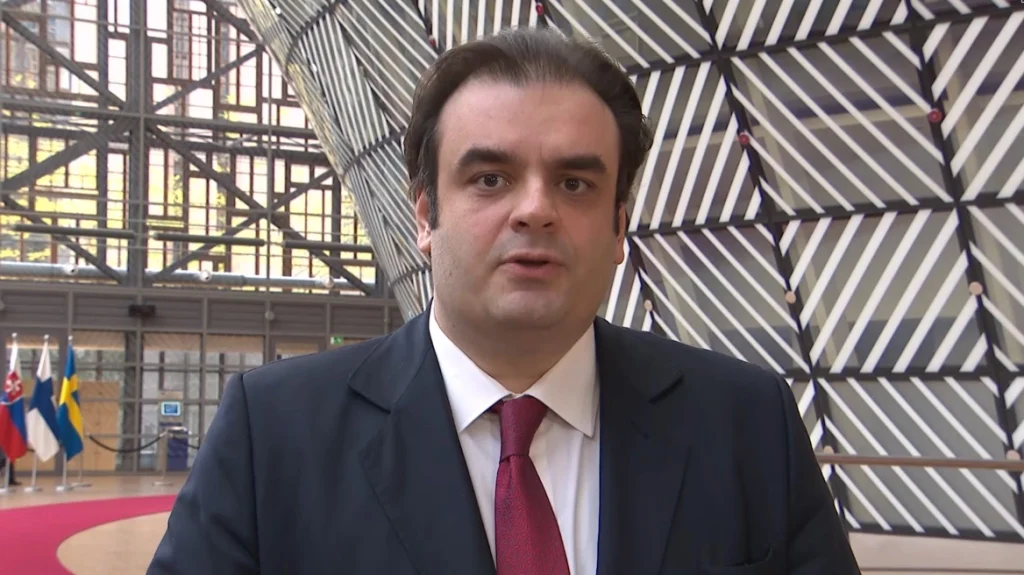 Πιερρακάκης για Shein και Temu: «Η Ελλάδα στηρίζει την άμεση επιβολή δασμών στα μικροδέματα από τρίτες χώρες» πιερρακάκης