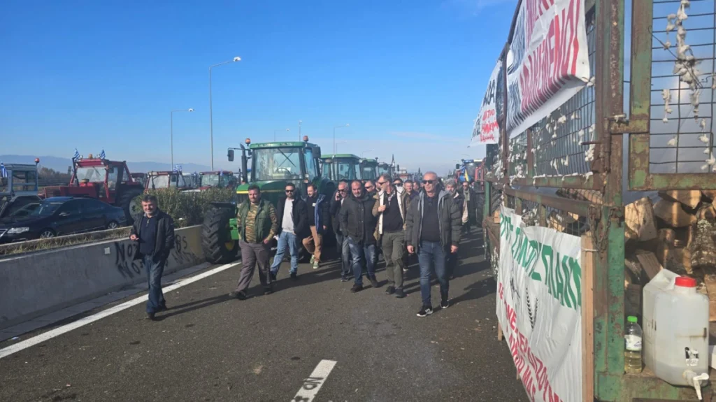 Κλιμάκωση κινητοποιήσεων αποφάσισαν οι αγρότες της Καρδίτσας σήμερα 17/12, δεν συντρέχει λόγος συνάντησης με τον πρωθυπουργό, λένε κλιμάκωση klimakosi