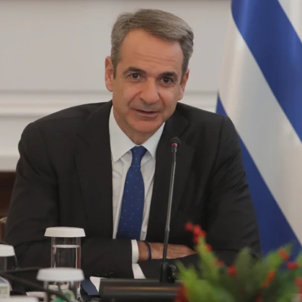 Μητσοτάκης στο υπουργικό για αγρότες: Δεν θα υποκύψουμε σε εκβιασμούς, τον πρώτο λόγο για την απελευθέρωση των δρόμων τον έχει η Τροχαία