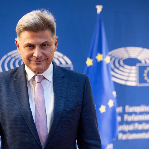 ΣΥΡΙΖΑ: Διεγράφη ο Νικόλας Φαραντούρης