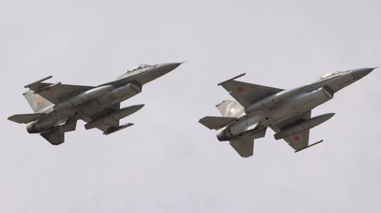 Η Ρουμανία «σήκωσε» δύο F-16 μετά τον εντοπισμό ρωσικών drones κοντά στα σύνορα με την Ουκρανία