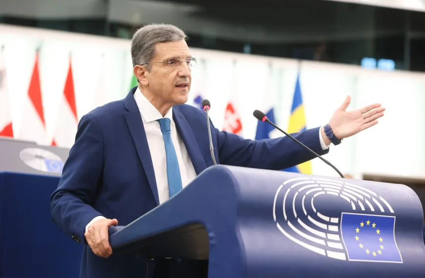 Ο ρόλος κλειδί του Γιώργου Αυτιά στον Ευρωπαϊκό Προϋπολογισμό 2027 και οι ευρύτερες προεκτάσεις για την Ελλάδα