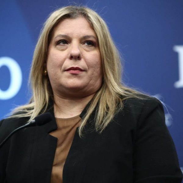 Μ. Συρεγγέλα: Υπέβαλε αναφορά στη Βουλή κατά της Ζ. Κωνσταντοπούλου