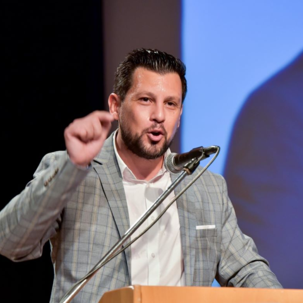 Στάθης Ψυρρόπουλος: Οραματιστής και Εκσυγχρονιστής Δήμαρχος Ηλιούπολης