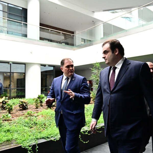 ΔΕΟΣ: Η «αιχμή του δόρατος» της ΑΑΔΕ στη μάχη κατά της βαριάς φοροδιαφυγής – 30.000 έλεγχοι, 450 επιχειρησιακοί ελεγκτές, drones και ΑΙ