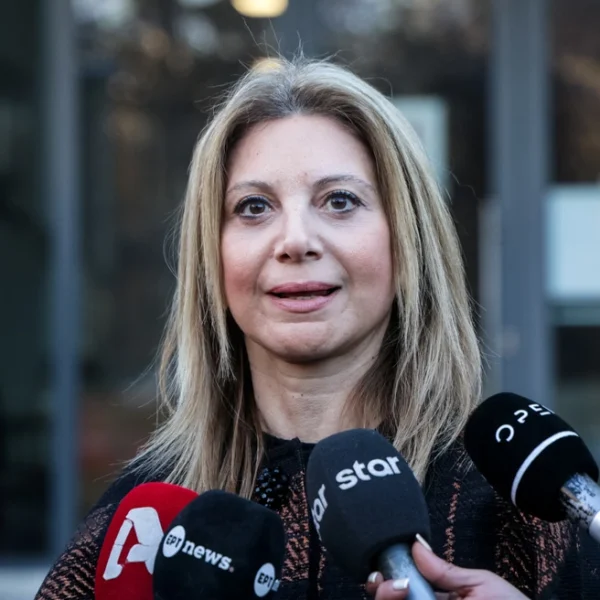 Καρυστιανού: Ο Μητσοτάκης να ενημερώσει τους πολίτες για τη συνάντηση με Ερντογάν – Ιστορικά ντροπιαστική τεμενάδα η συμφωνία των Πρεσπών