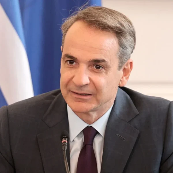 Μητσοτάκης: Τα κόμματα να προσέλθουν στον διάλογο για το Σύνταγμα χωρίς δογματισμούς – Μηδενική ανοχή στους διακινητές μεταναστών