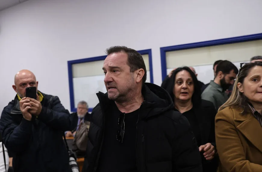 Πλακιάς για την δίκη των Τεμπών: Σήμερα μας μπάζωσαν κι εμάς, πλέον γνωρίζω ότι δεν θα υπάρξει καμία δικαίωση σε αυτό το δικαστήριο