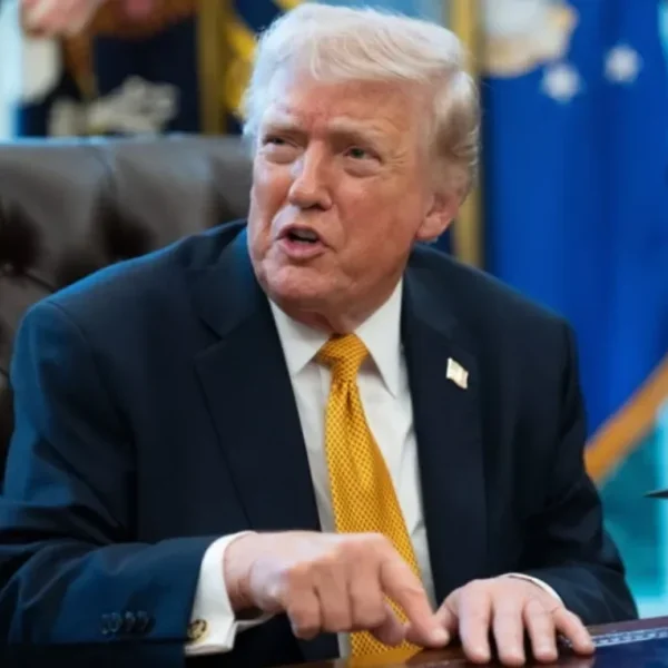 Ο Τραμπ απειλεί με αποχώρηση των ΗΠΑ από το ΝΑΤΟ