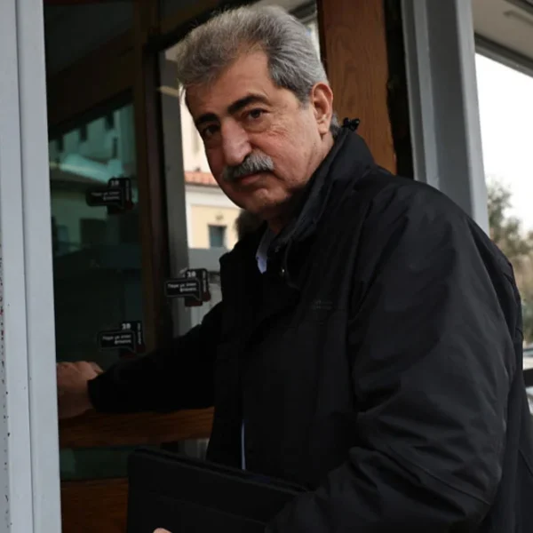 Ο Φάμελλος διέγραψε τον Πολάκη από την ΚΟ: «Αισχρό υπονοούμενο ότι έχω κρυφή ατζέντα» λέει ο πρόεδρος του ΣΥΡΙΖΑ