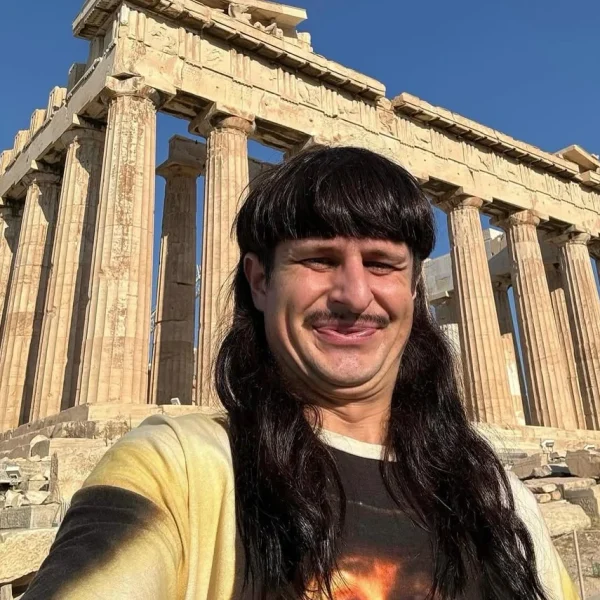 Νεκρός ο τραγουδιστής Όλιβερ Τρι σε συντριβή ελικοπτέρου