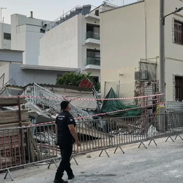 Πετράλωνα: «Έπεσε σαν χάρτινος πύργος, ο εργολάβος χτυπούσε τα κουδούνια για να βγει ο κόσμος» – Οι κινήσεις που έφεραν την κατάρρευση της πολυκατοικίας