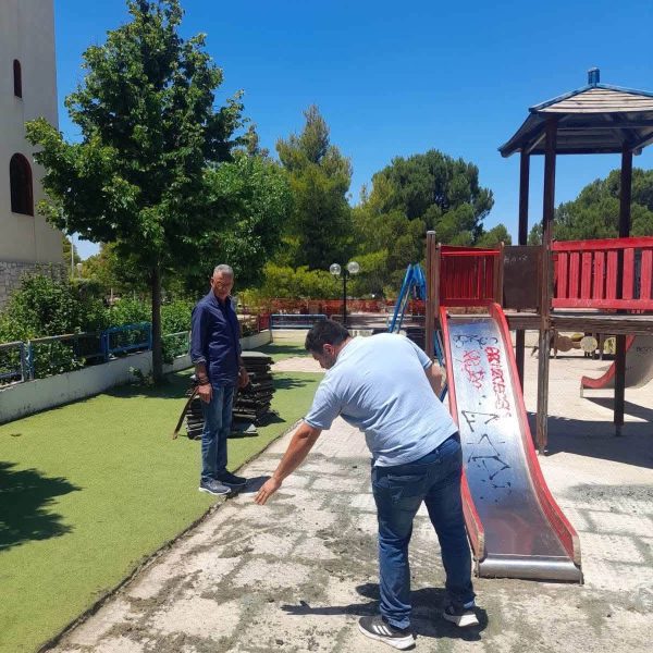 Ηλίας Αποστολόπουλος: Εργασίες συντήρησης και αναβάθμισης στις παιδικές χαρές του Δήμου Παπάγου-Χολαργού