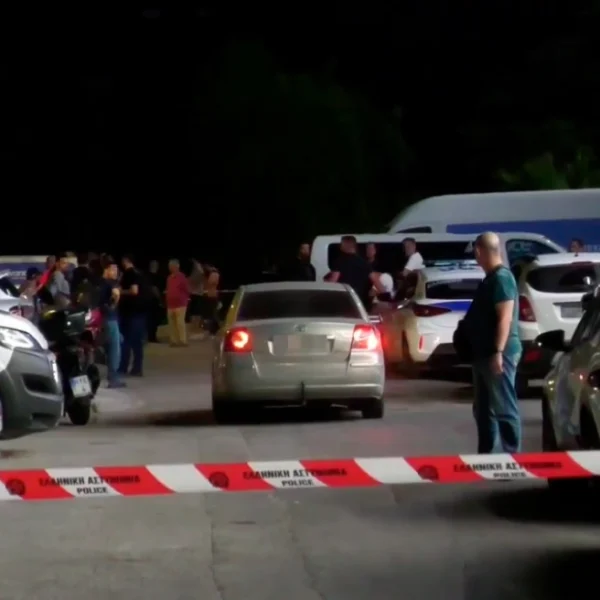 Μυστήριο στον Άγιο Δημήτριο: Νεκρός αστυνομικός μέσα σε κλειδωμένο υπηρεσιακό όχημα