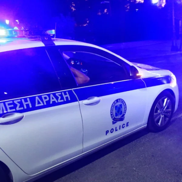 Άγιος Δημήτριος: Σοκάρει η επίθεση σε 18χρονο: «Του κάρφωσε το μαχαίρι στο κεφάλι», λέει ο πατέρας του